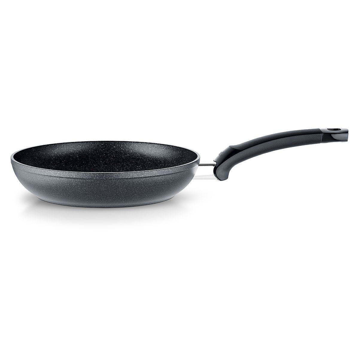 4009209408880_Stardust-Forte-Classic-pan_24-cm_sa_sideview_01