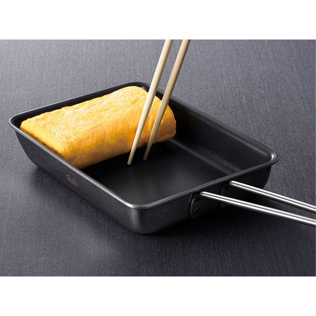 4573392724664_Superior_egg-roaster_small_product in use 1