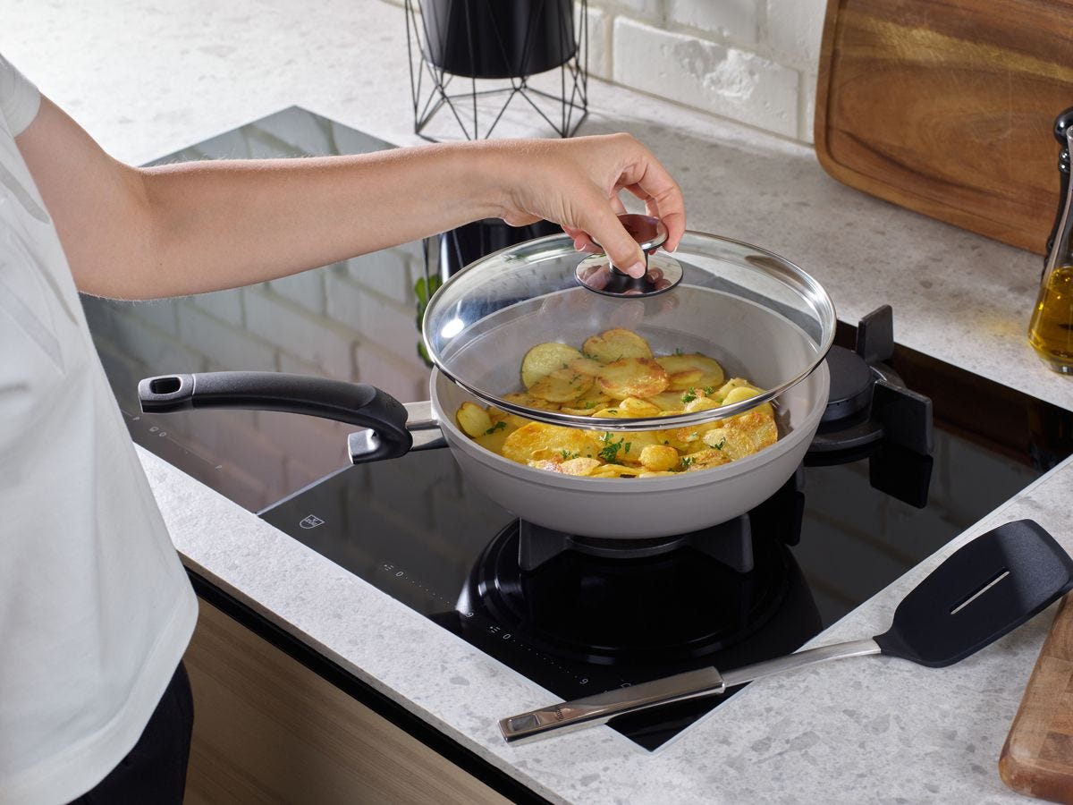 Ceratal_Comfort_Glass_Lid_Product_in_use