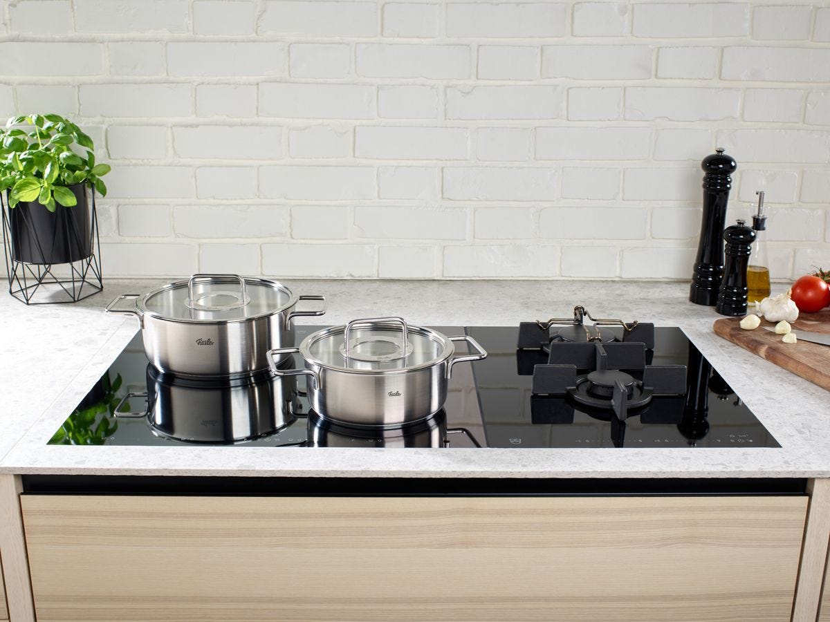 Pure_Casserole_Glass_Lid_Family_Shot