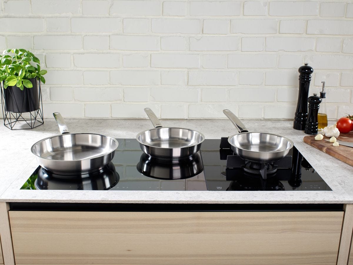 Pure_Pan_Family_Shot